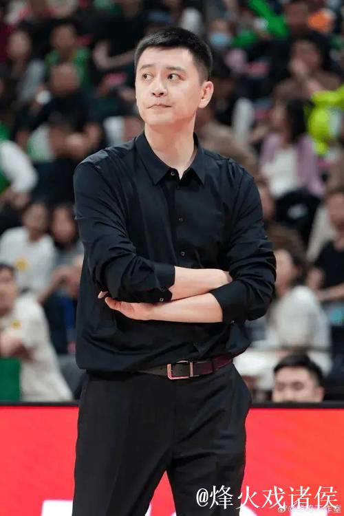 辽宁男篮打出精彩一战,球迷回来了,但有三个问题要问杨鸣主教练 辽宁男篮打出精彩一战,球迷回来了,但有三个问题要问杨鸣主教练